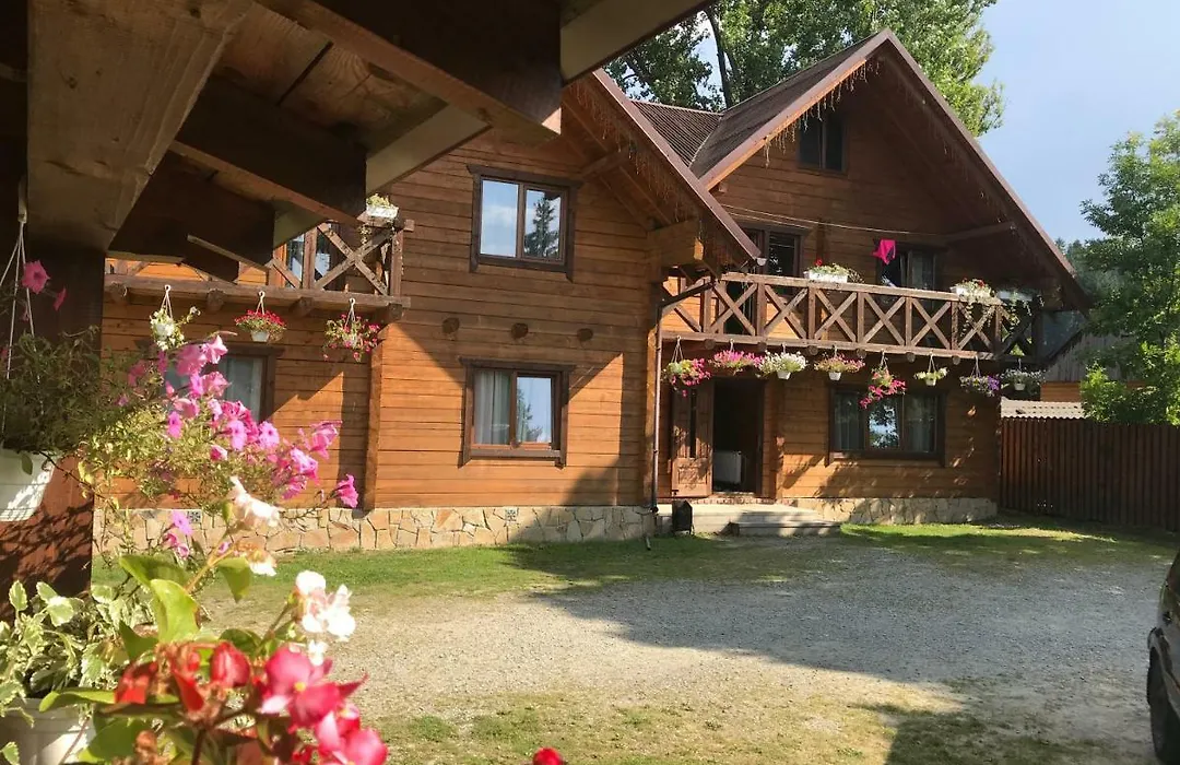 Садиба Гуцульський Двір-1